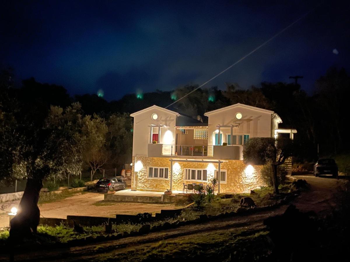 Armoniahousesuites Peritheia Екстериор снимка