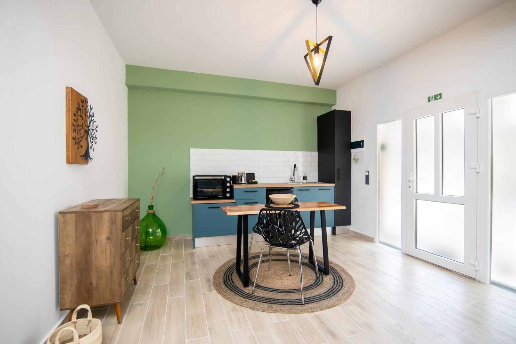 Armoniahousesuites Peritheia Екстериор снимка