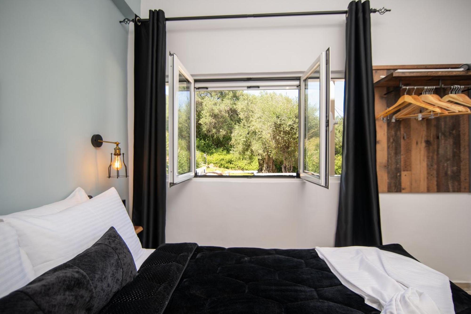 Armoniahousesuites Peritheia Екстериор снимка