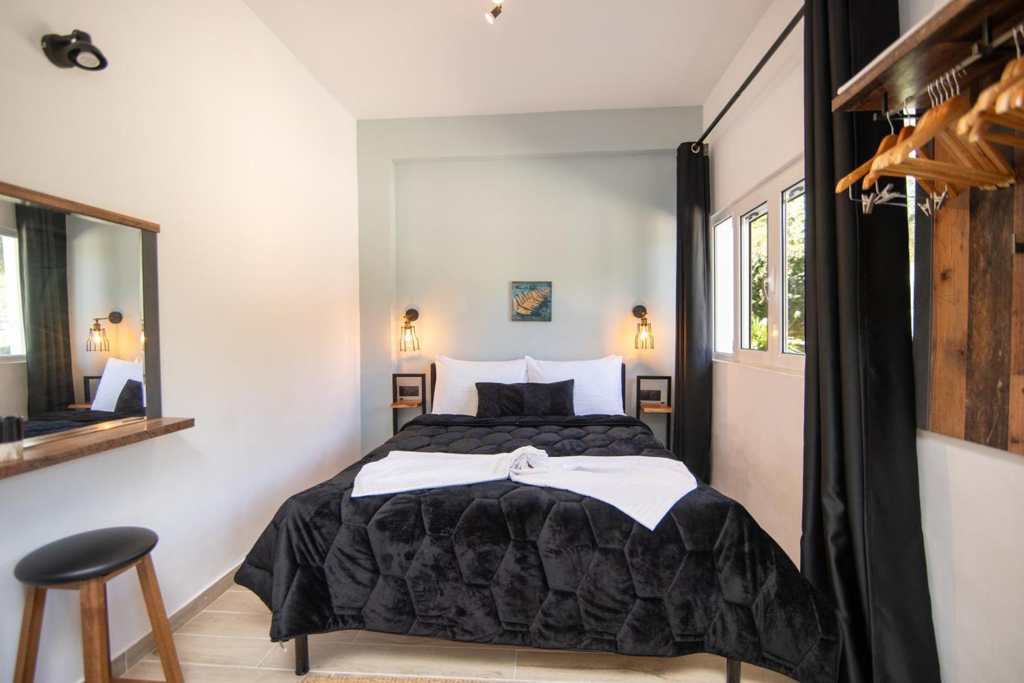 Armoniahousesuites Peritheia Екстериор снимка