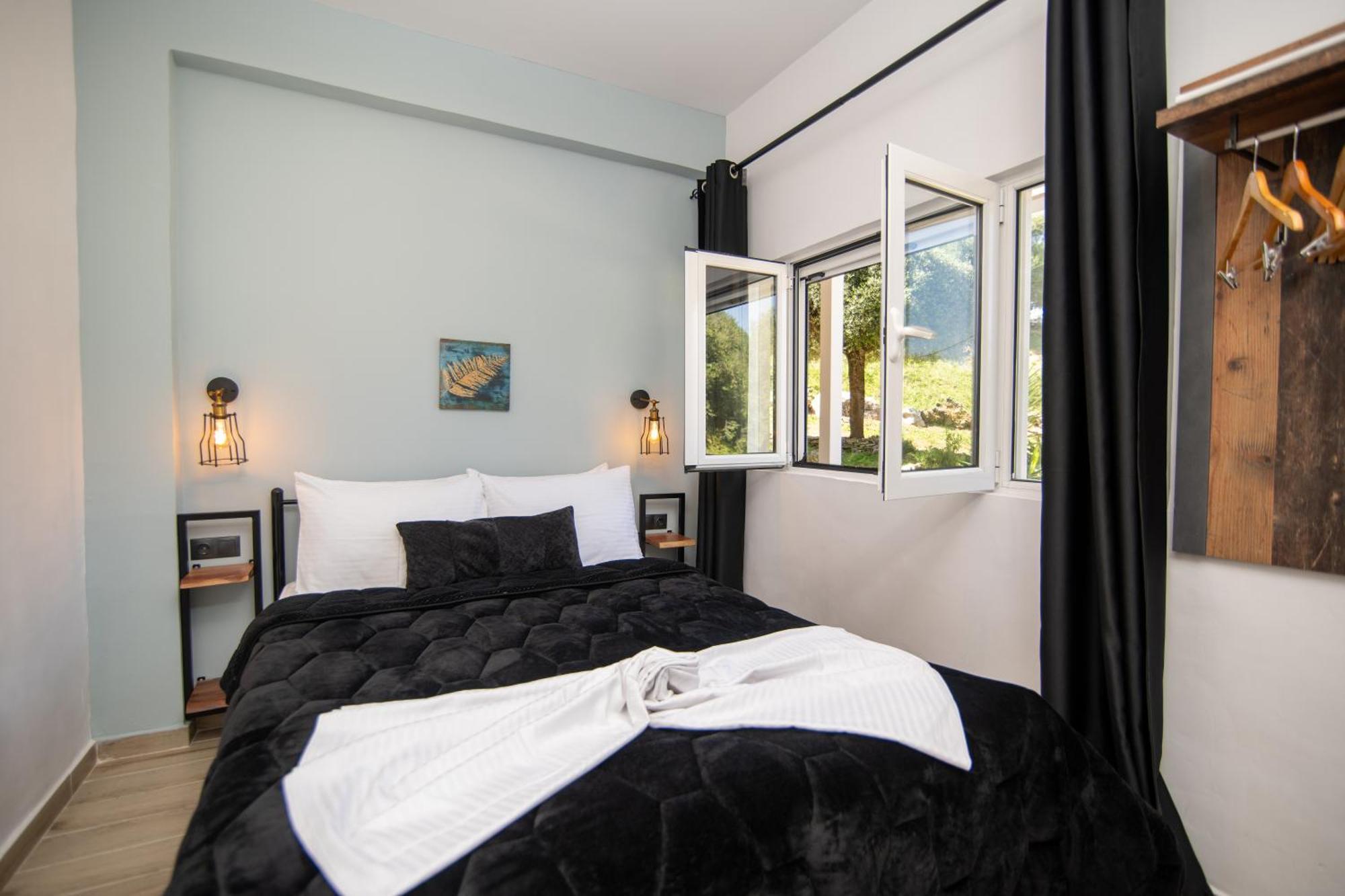 Armoniahousesuites Peritheia Екстериор снимка