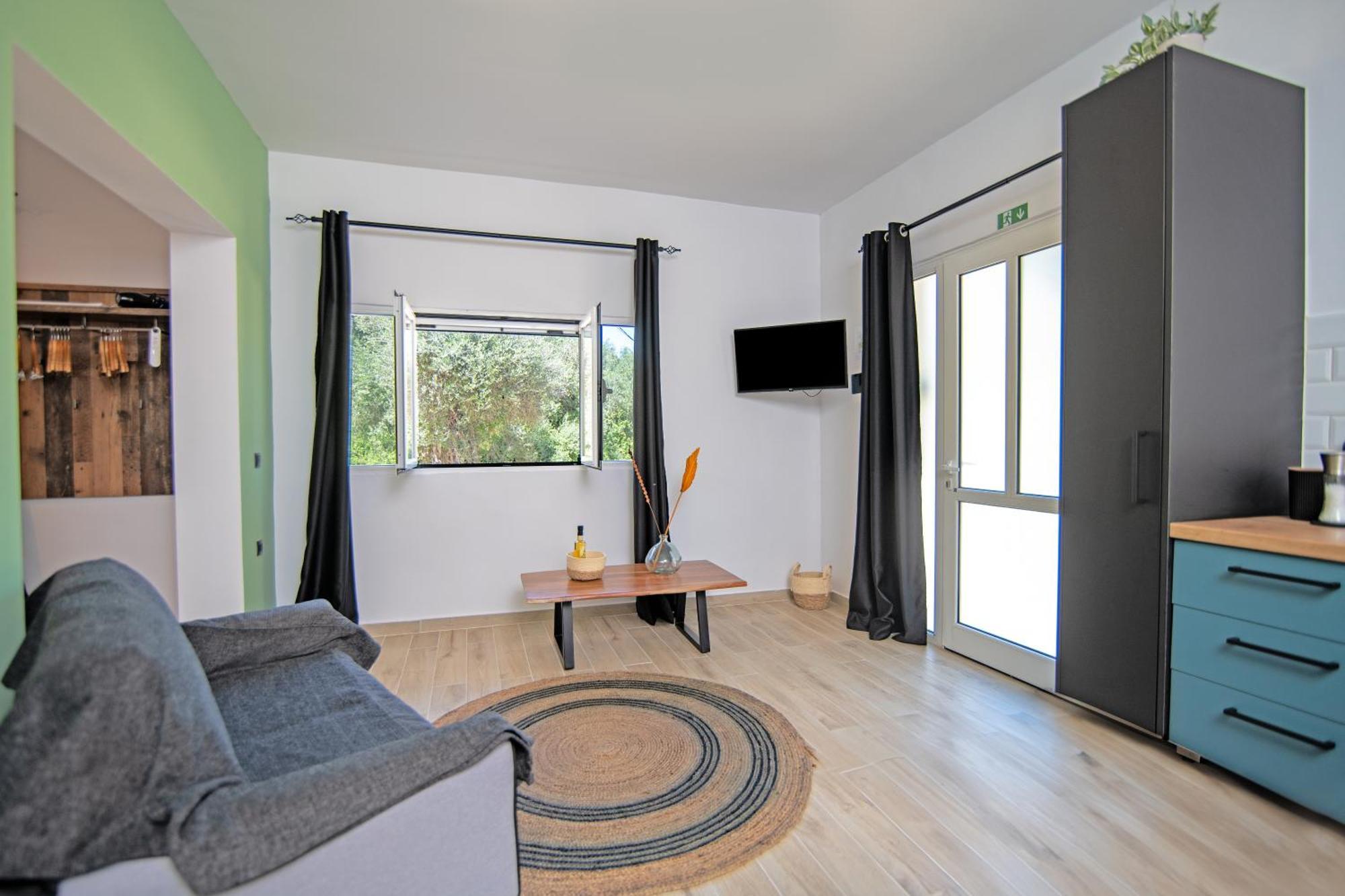 Armoniahousesuites Peritheia Екстериор снимка
