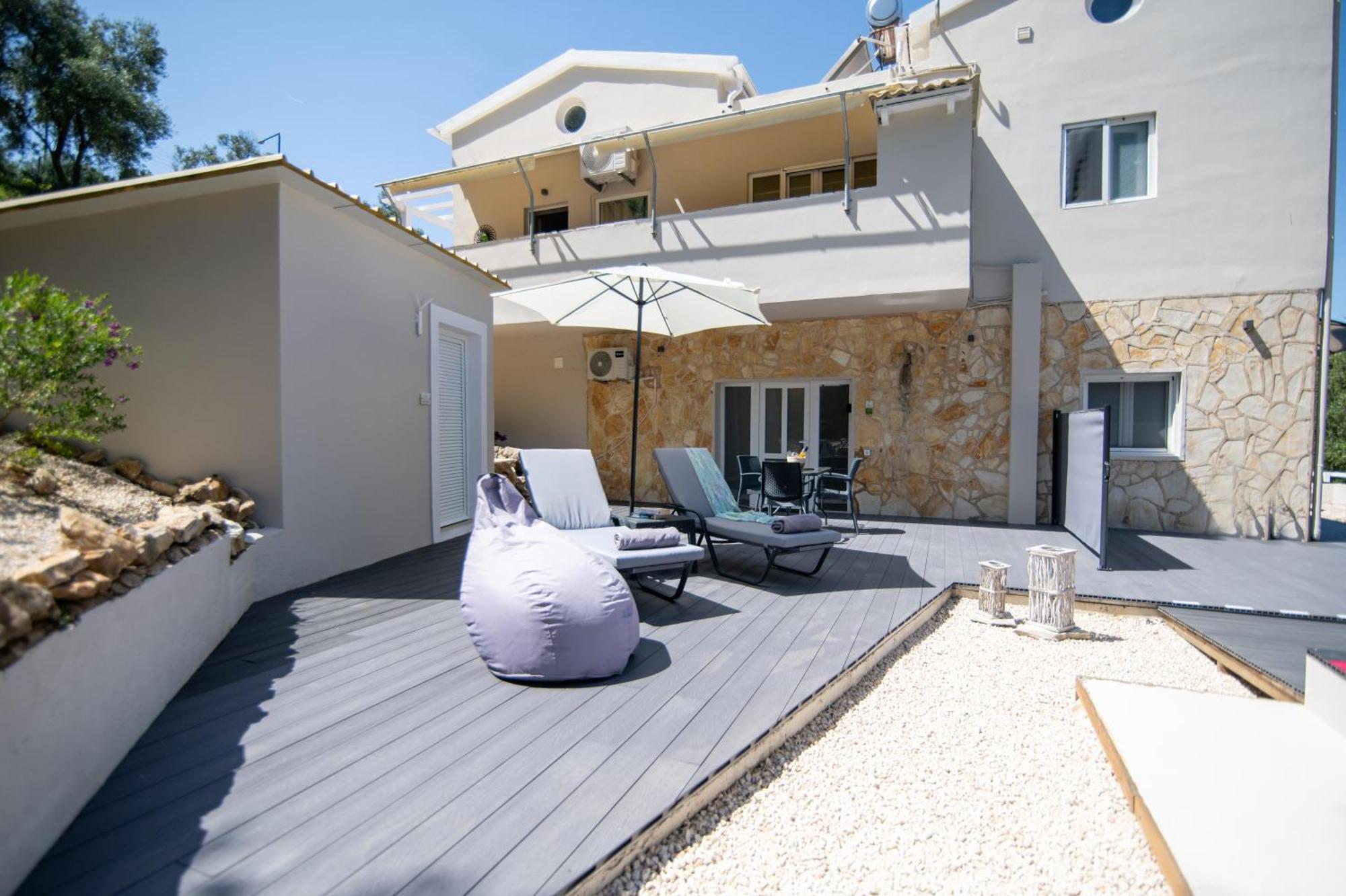 Armoniahousesuites Peritheia Екстериор снимка