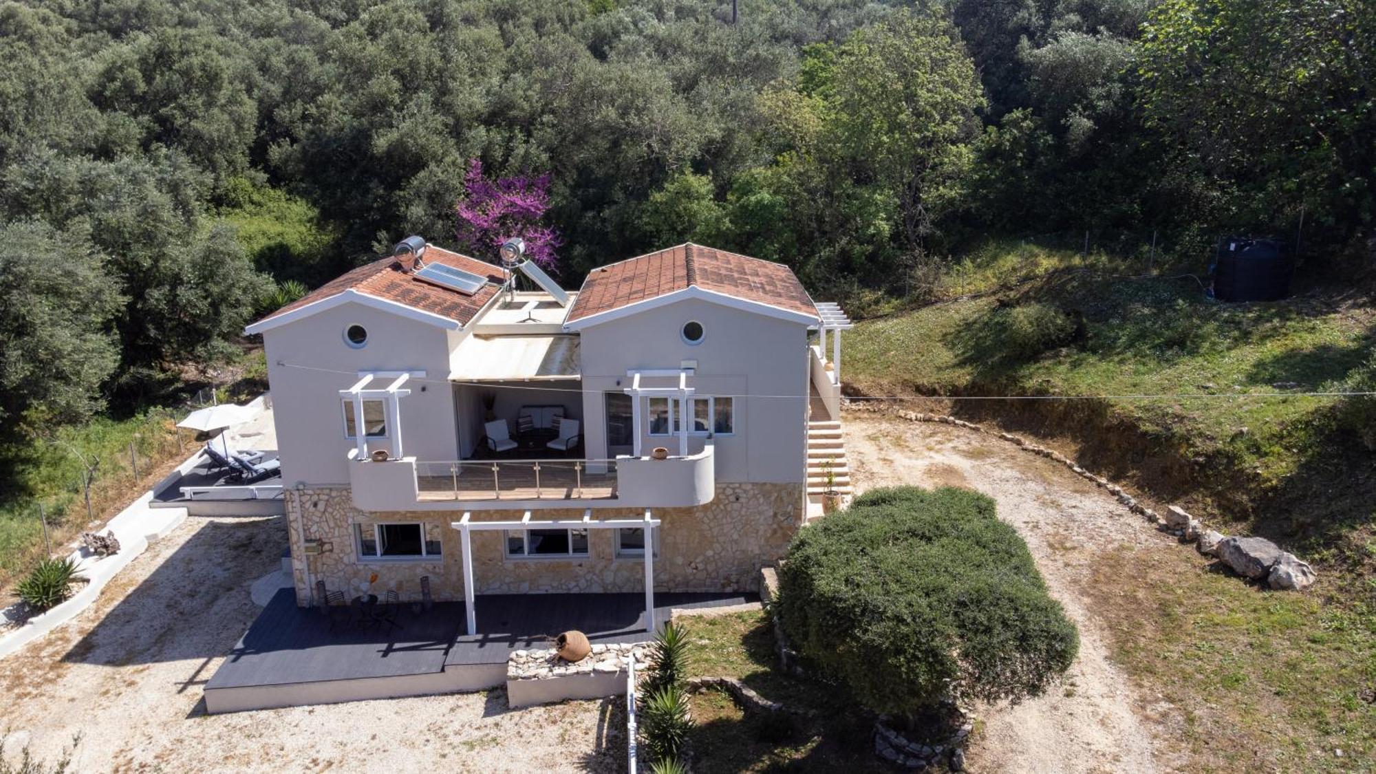 Armoniahousesuites Peritheia Екстериор снимка
